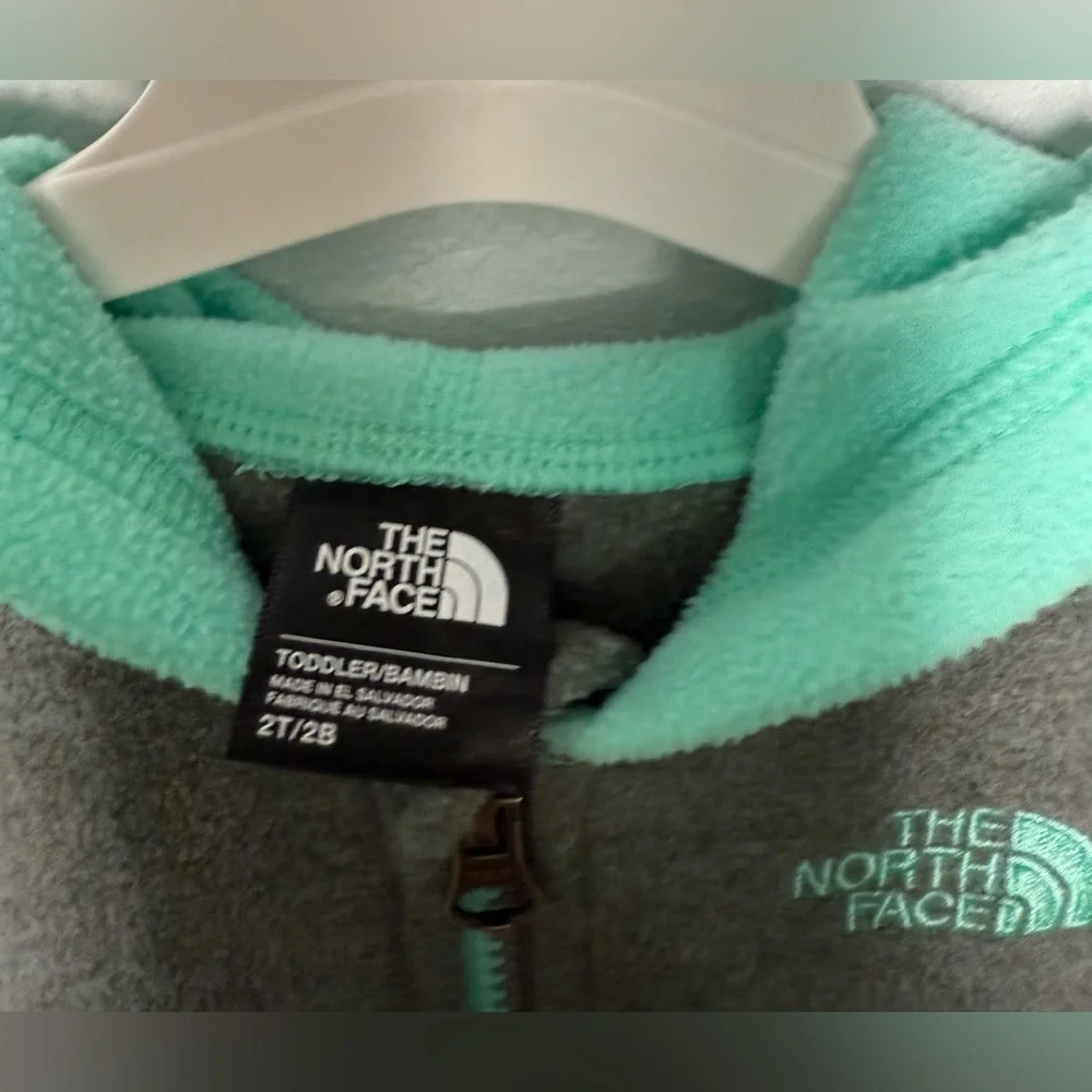 The North Face 2T Toddler mint/gray Jacket hoodie